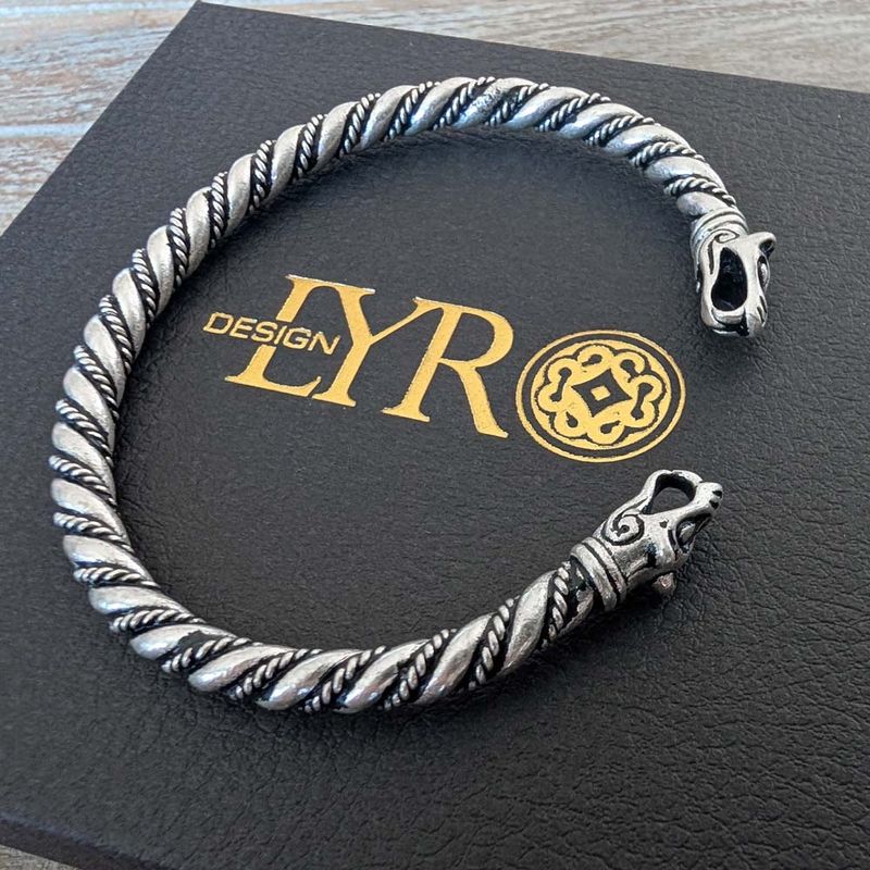 Vikingarmring Ulvehoder - Sølvbelagt